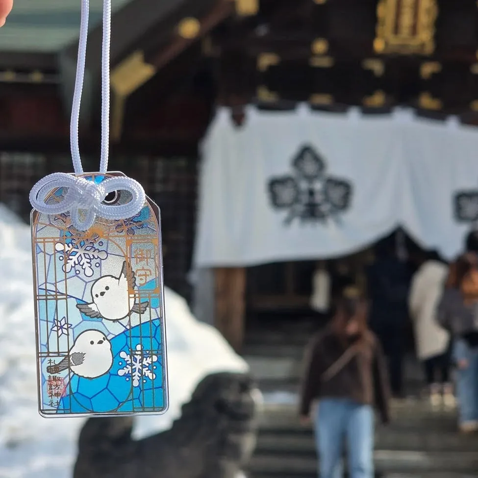 神社・寺院向け 液体封入アクリルお守りに関する液体封入アクリルお守りの日本向けアクリルOEM対応事例画像