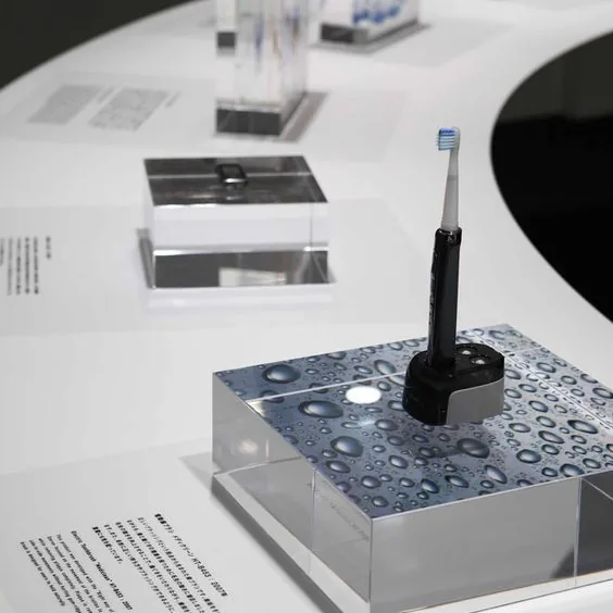 アクセサリーブランド展示台に関するブランド展示台の日本向けアクリルOEM対応事例画像