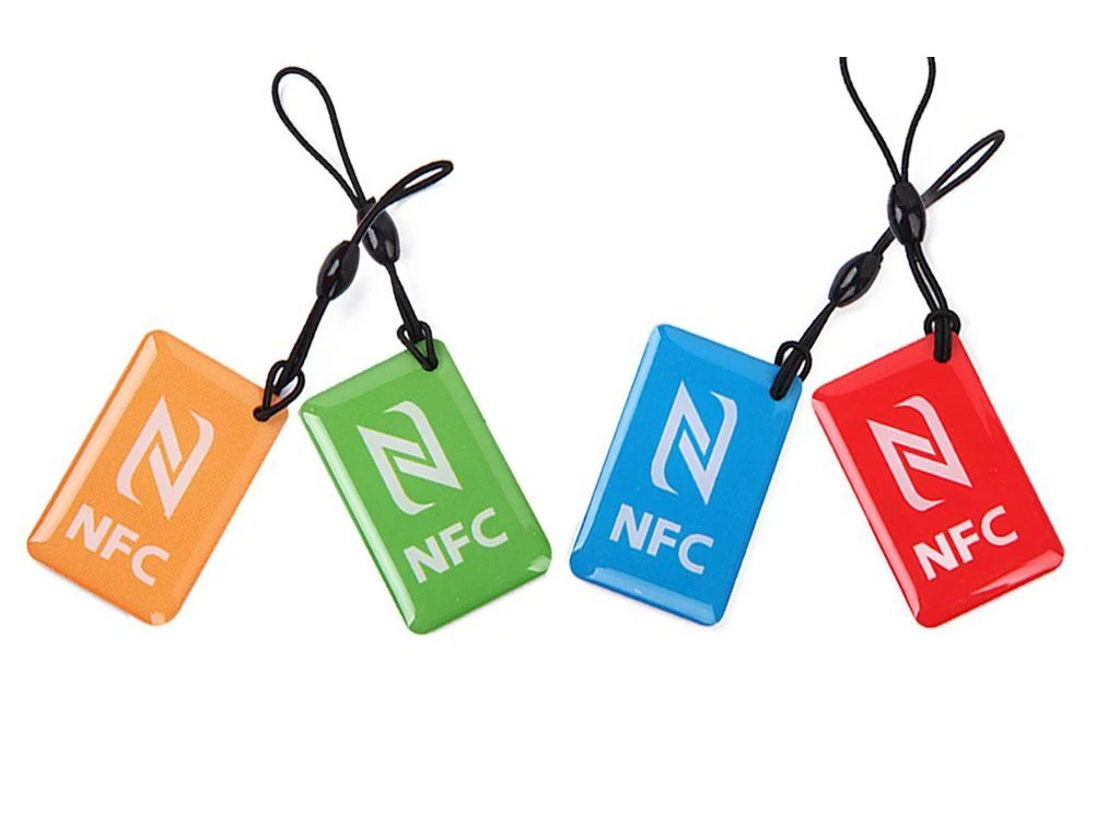 NFC内蔵アクリルカードのNFC・レンチキュラー・特殊印刷対応アクリルカード・プレートOEM製作例