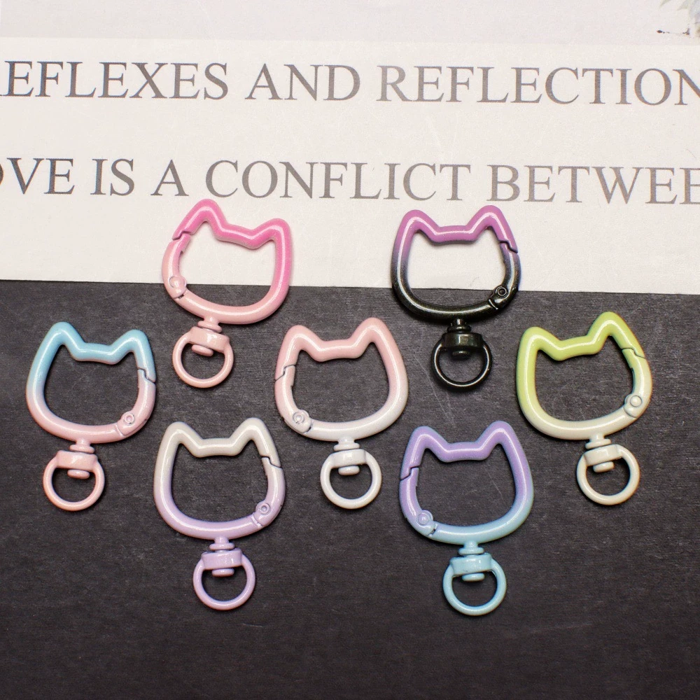 アクリルキーホルダー用金具・ストラップ・付属パーツのOEM対応写真(cat snap hook pastel)