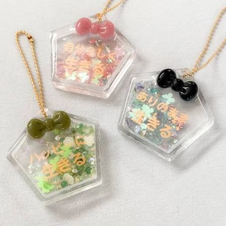 観光土産・地域限定商品向け液体封入・流砂・オイルインアクリルグッズOEMの活用例